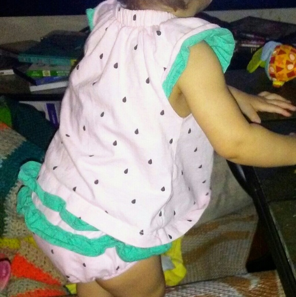 🍉cute 2-pc Carter's set- watermelon outfit 😍 - Picture 4 of 7
